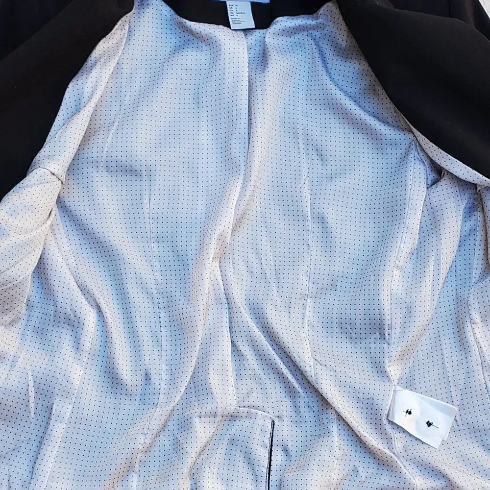 H&M black suit jacket - Picture 7 of 8